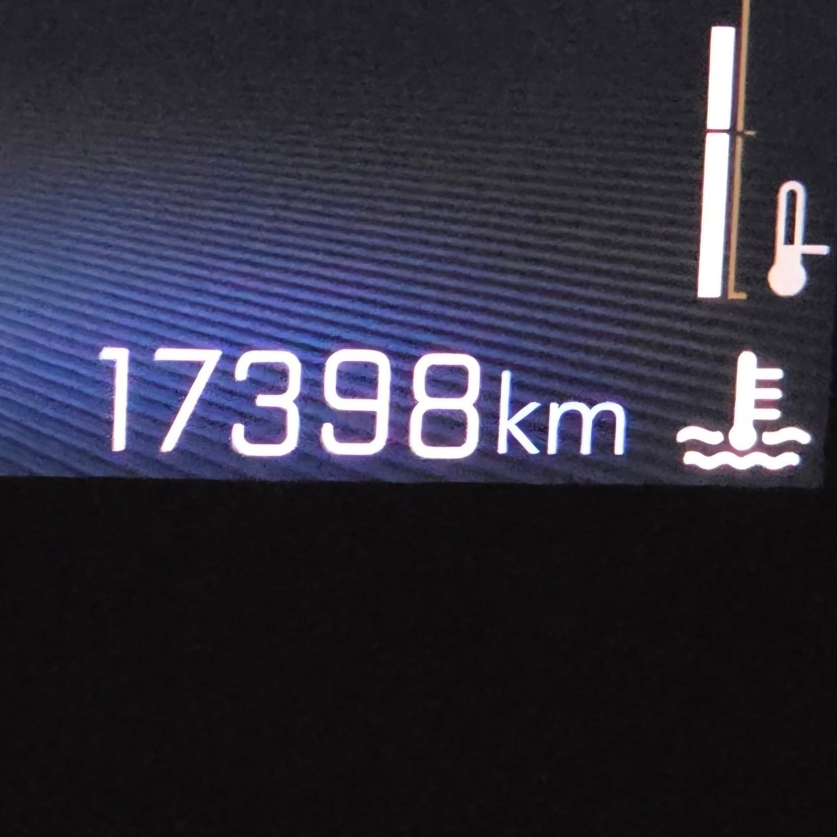 
								2024 Chevrolet Trax RS 1.2L Gas AT full									