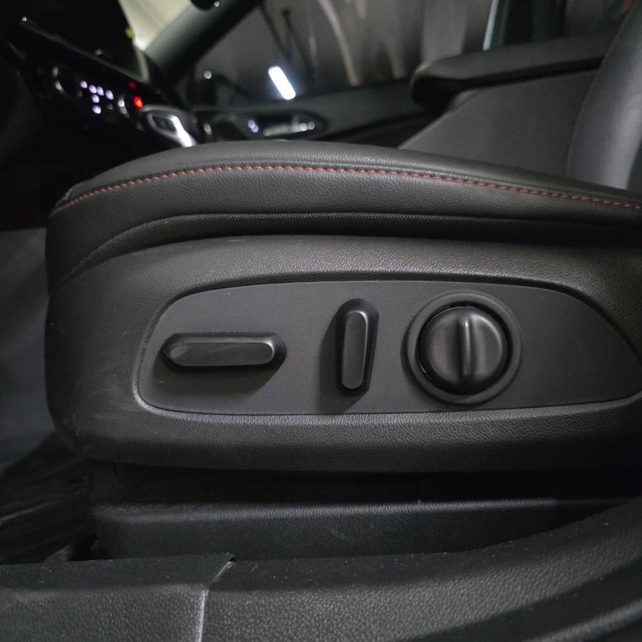 
								2024 Chevrolet Trax RS 1.2L Gas AT full									