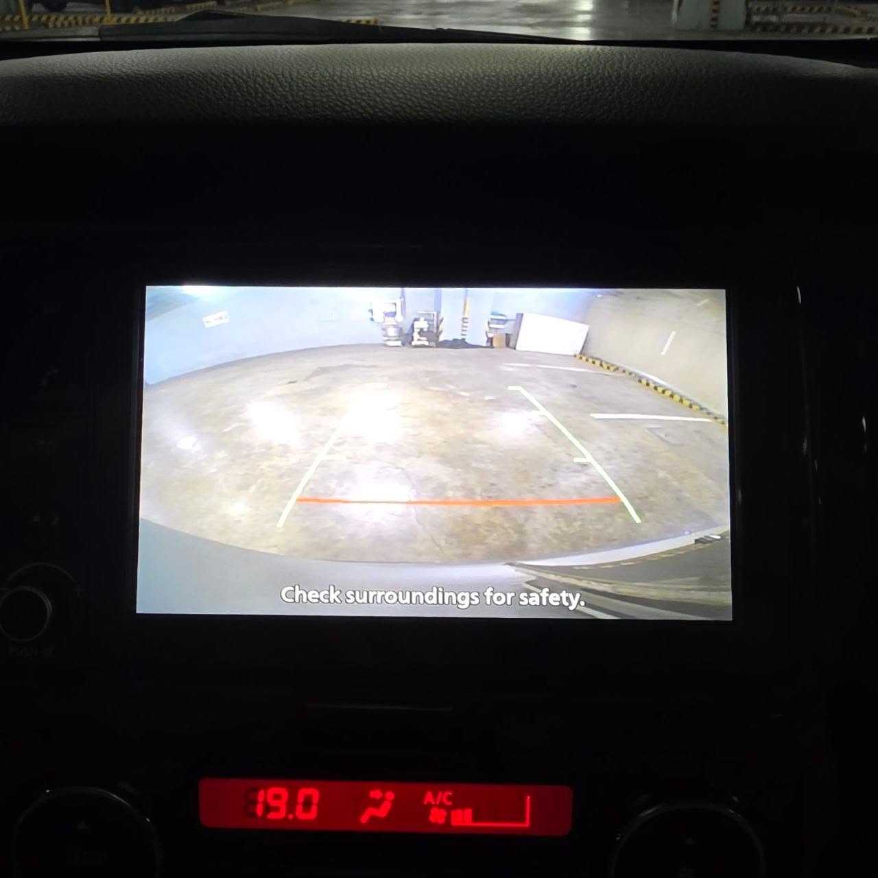 
								2023 Mitsubishi Montero Sport GLX 4X2 2.4L DSL MT full									