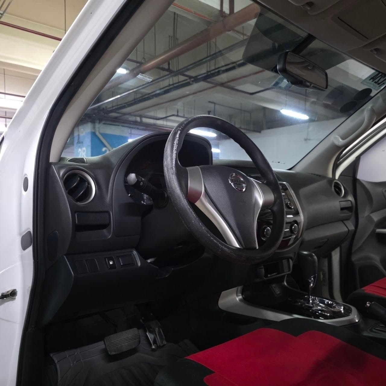 
								2019 Nissan Navara EL Calibre 4×2 2.5L DSL AT full									