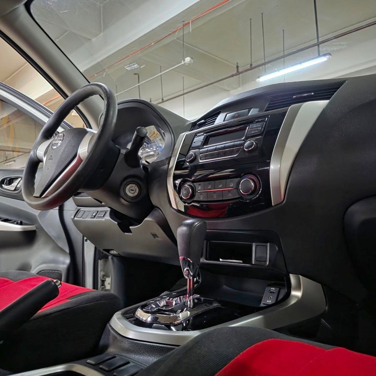 
								2019 Nissan Navara EL Calibre 4×2 2.5L DSL AT full									