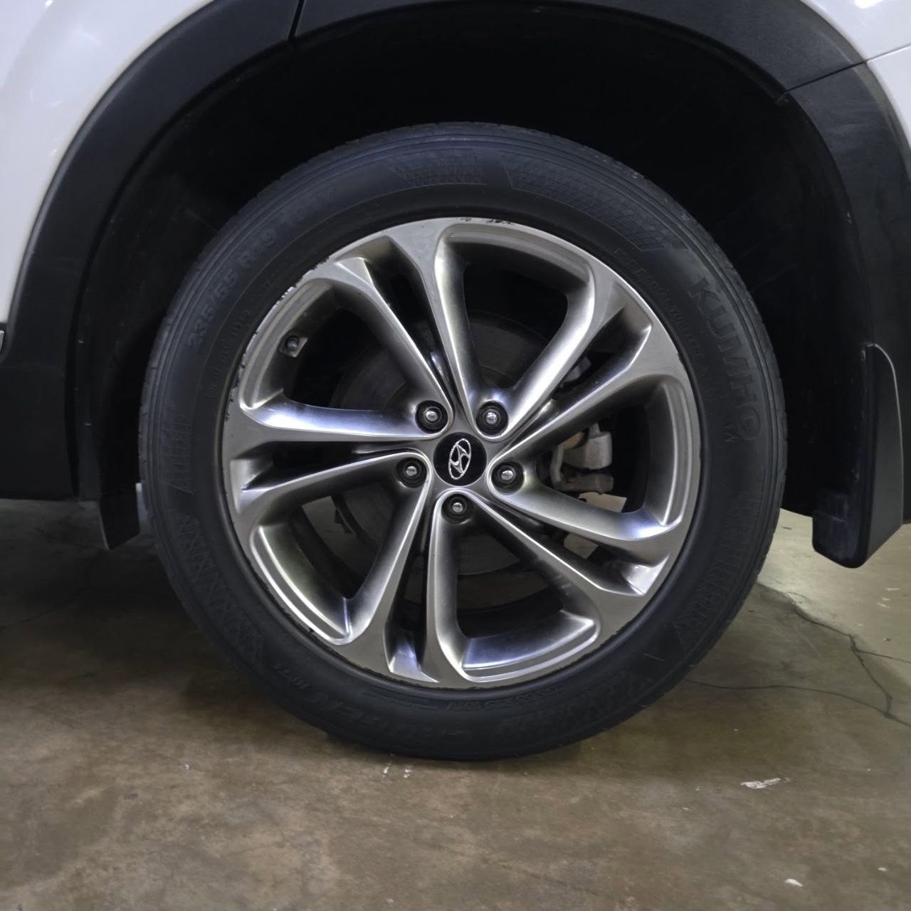 
								2019 Hyundai Santa Fe 2.2L DSL AT full									