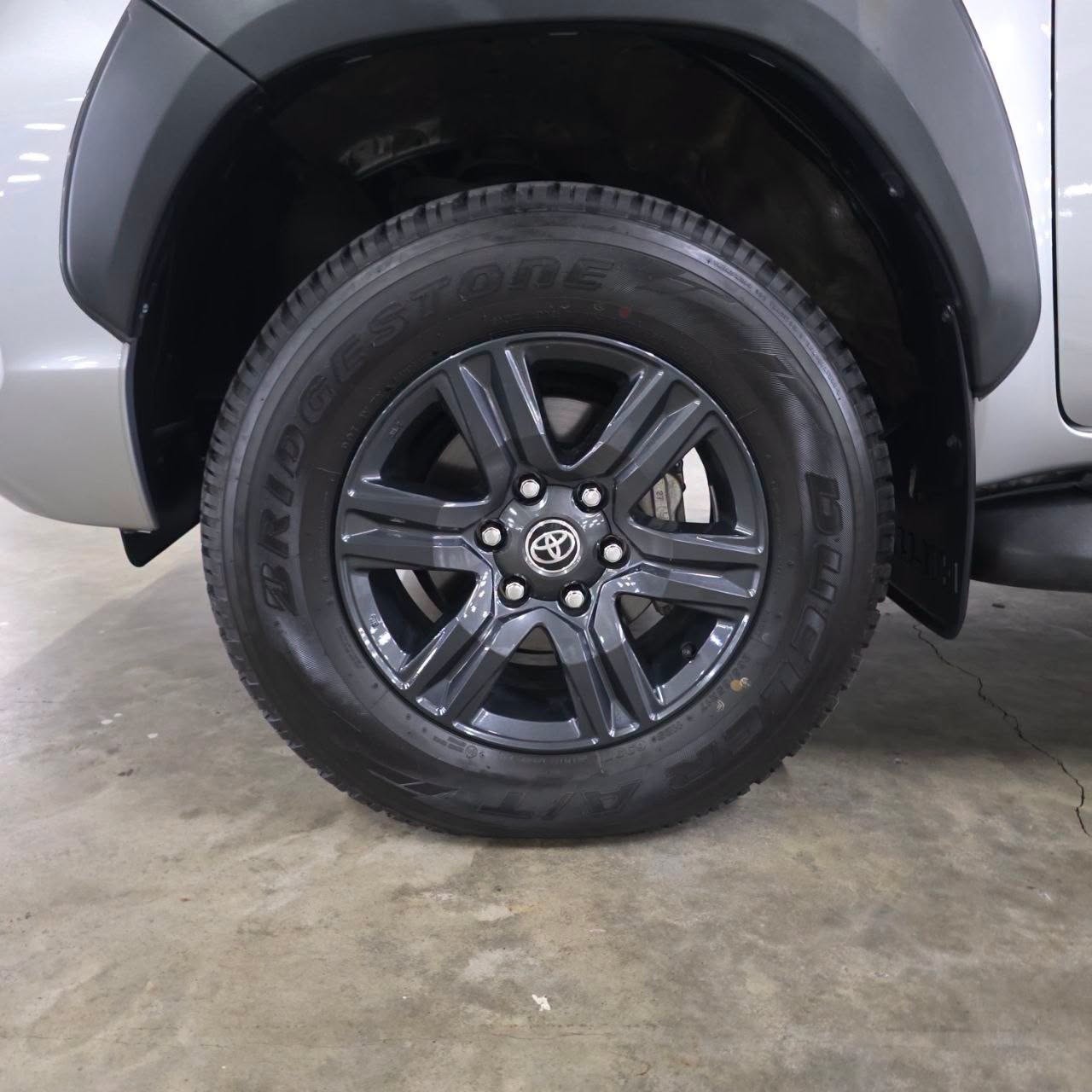 
								2023 Toyota Hilux G 4×2 2.4L DSL AT full									