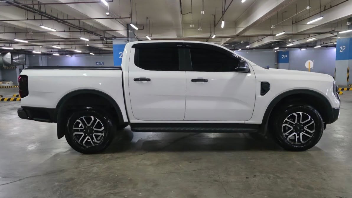 
								2025 Next-Gen Ford Ranger Sport 2.0L 4X4 DSL AT full									