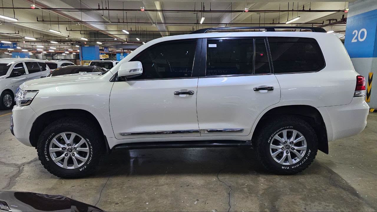 
								2018 Toyota Land Cruiser 200 VX Premium 4×4 4.5L V8 DSL AT full									