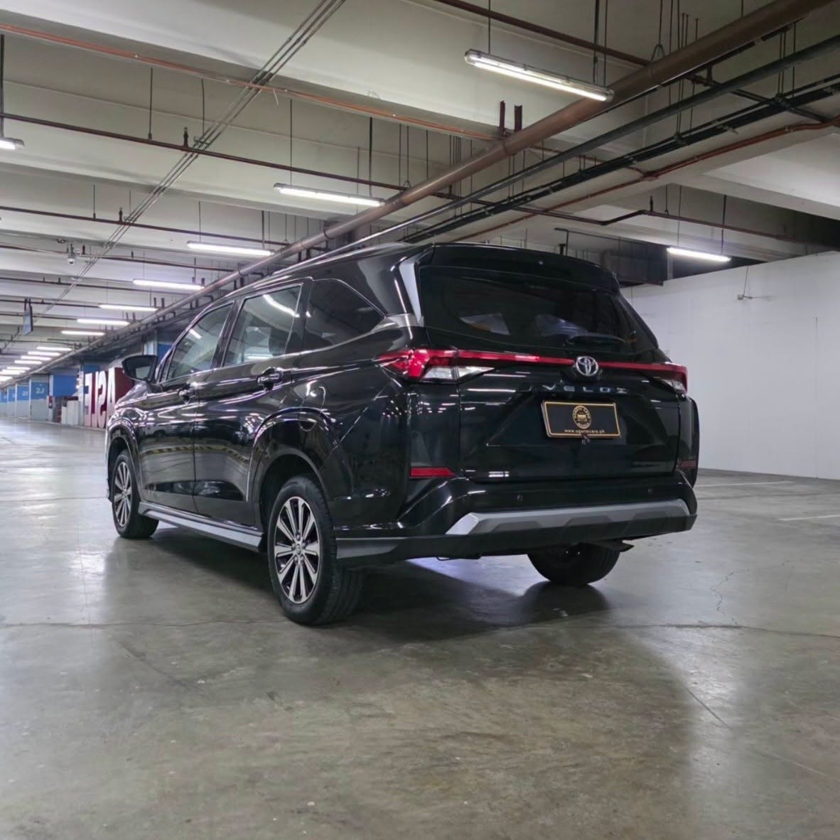 
								2024 Toyota Veloz 1.5 E AT full									